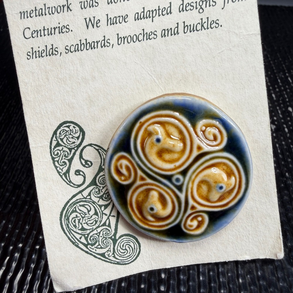 Arkland Studio Ireland Handmade Ceramic Celtic Spiral Brooch Pin Blue Amber 1" - Picture 3 of 8